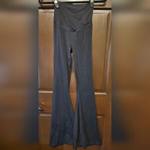 Offline by Aerie, M, high rise double crossover flare legging, black